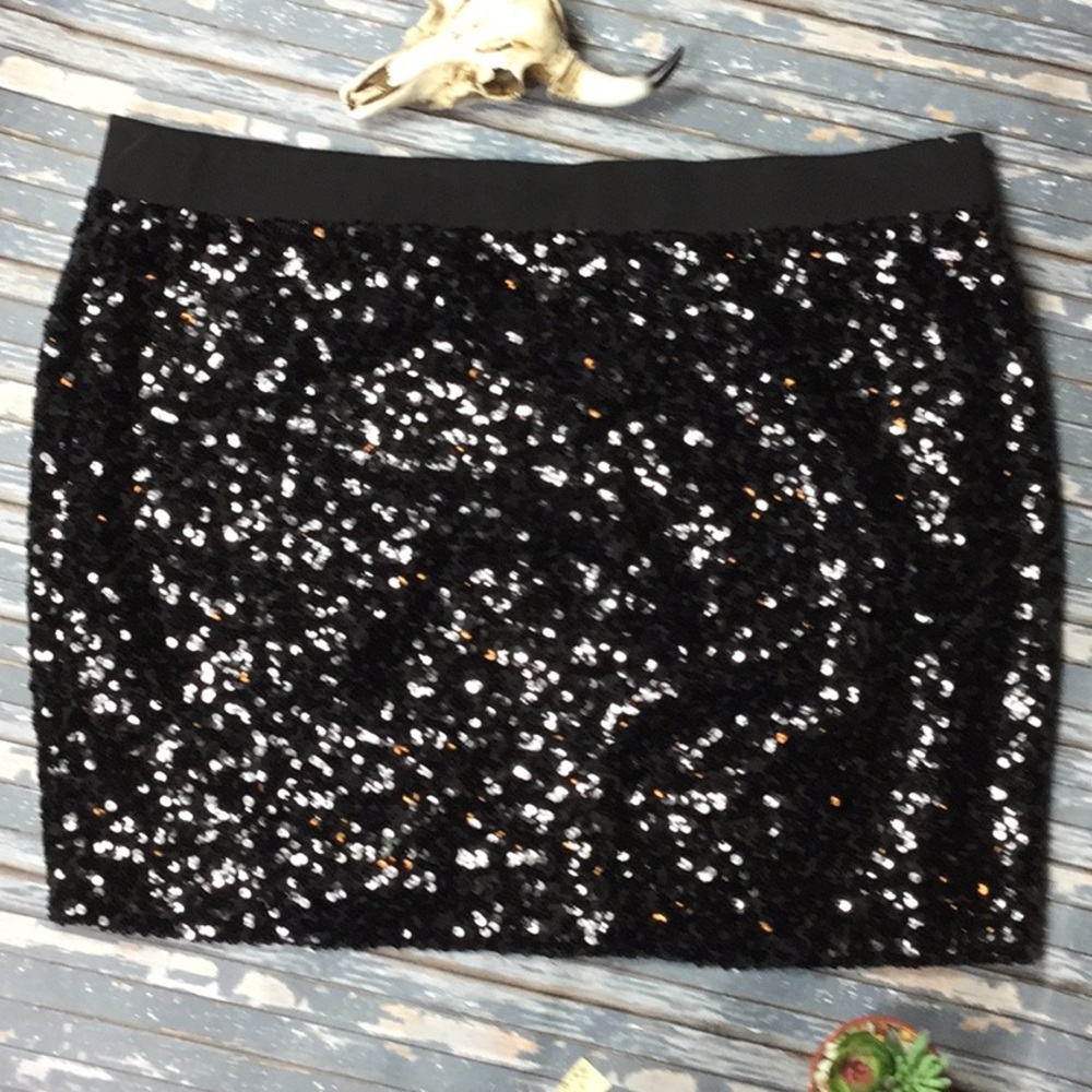 πHP Plus Torrid sequin mini skirt 4X - Picture 2 of 3